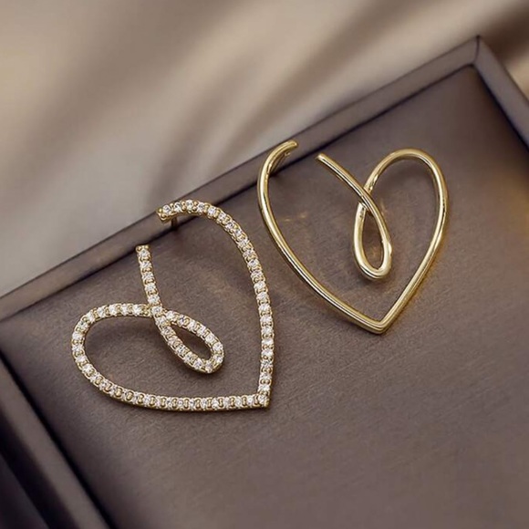 Cubic Zirconia Heart Earrings - Picture 5 of 6